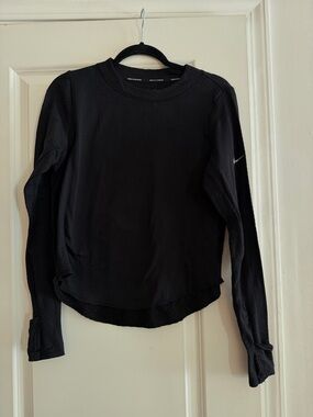 Nike Black Long-Sleeve Crew Top with Subtle Swoosh